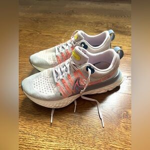 Women’s Purple / Gray Nike Tennishoes